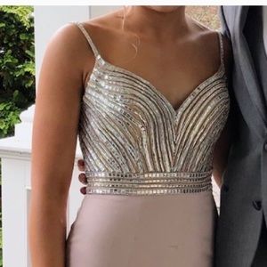 La Femme Dresses - La femme blush pink dress size 4 excellent used La Femme Dresses - La femme blush pink dress size 4 excellent used
